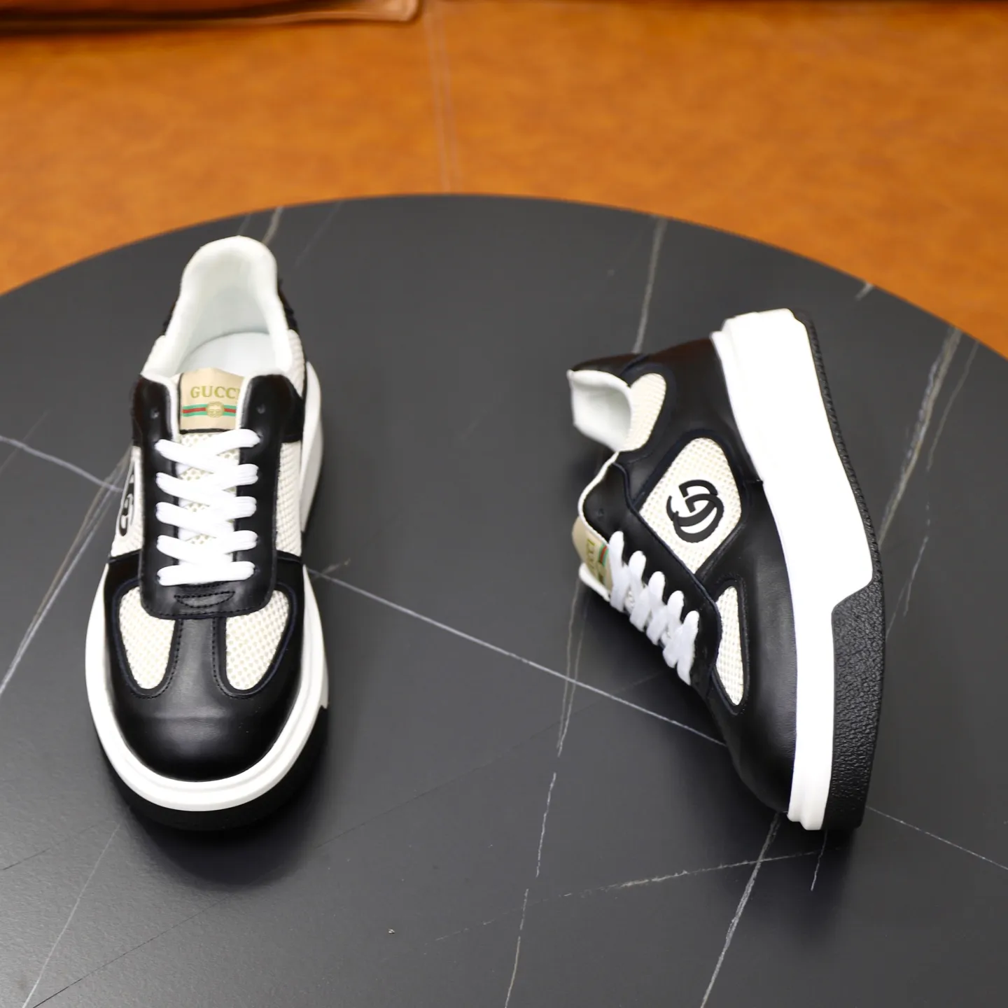 Ex-factory price: 462💰🙅‍♂️🙅‍♂️🙅‍♂️ Brand: GUCCI Standard code: 38-44 (45 customized) Grade: Same as the official website Material: Original cowhide material stitching Comfortable sheepskin lining Lightweight and wear-resistant sports outsole Style category: Men's fashionable casual shoes Running sneakers Distinguished luxury brand elements Top luxury Color: actual picture color